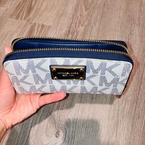 Michael Kors Wristlet